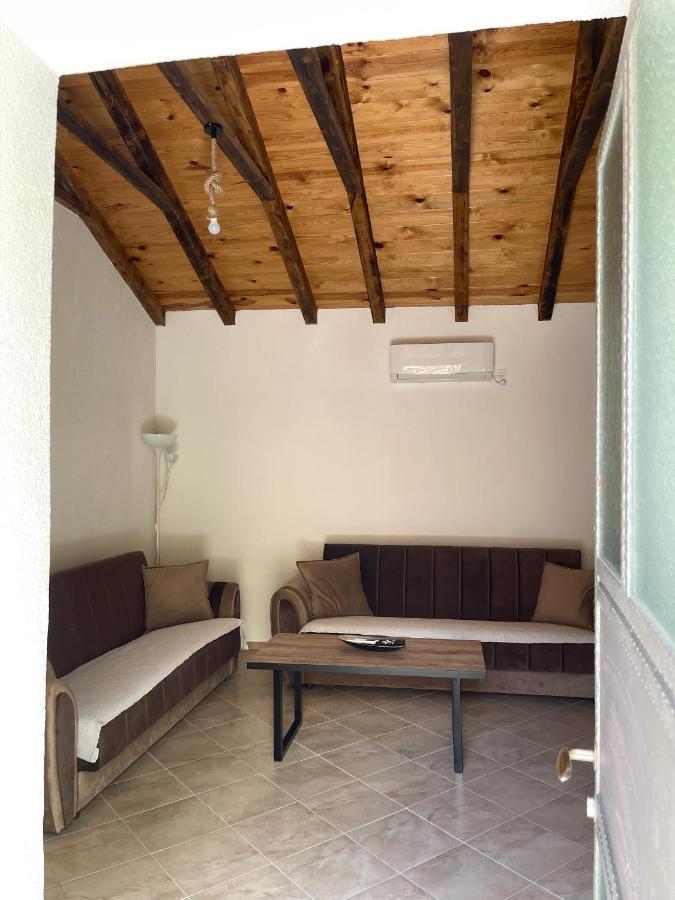וירפזאר Lakeview Apartments Jolicic מראה חיצוני תמונה