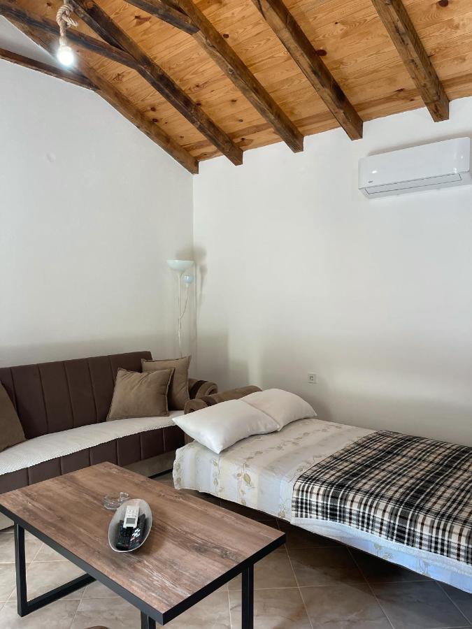 וירפזאר Lakeview Apartments Jolicic מראה חיצוני תמונה